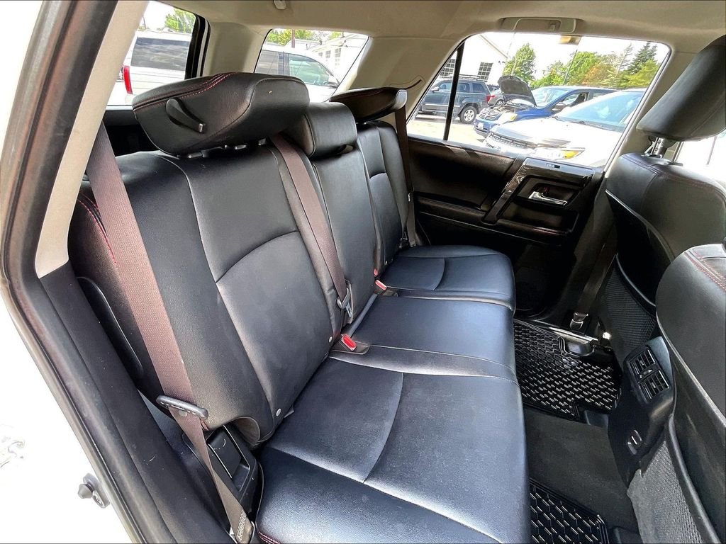 Used 2019 White Toyota SR5 image 19