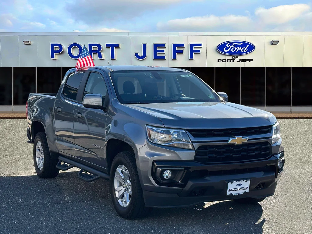 Used 2021 Steel Metallic Chevrolet LT image 3