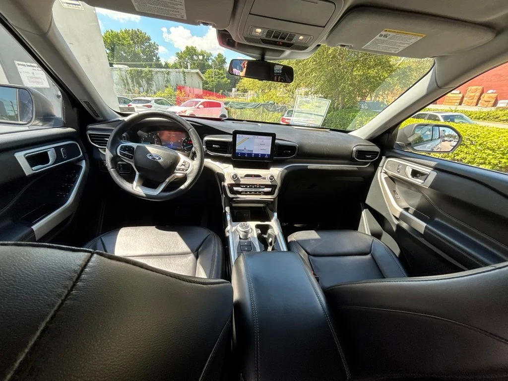Used 2023 White Ford XLT image 21