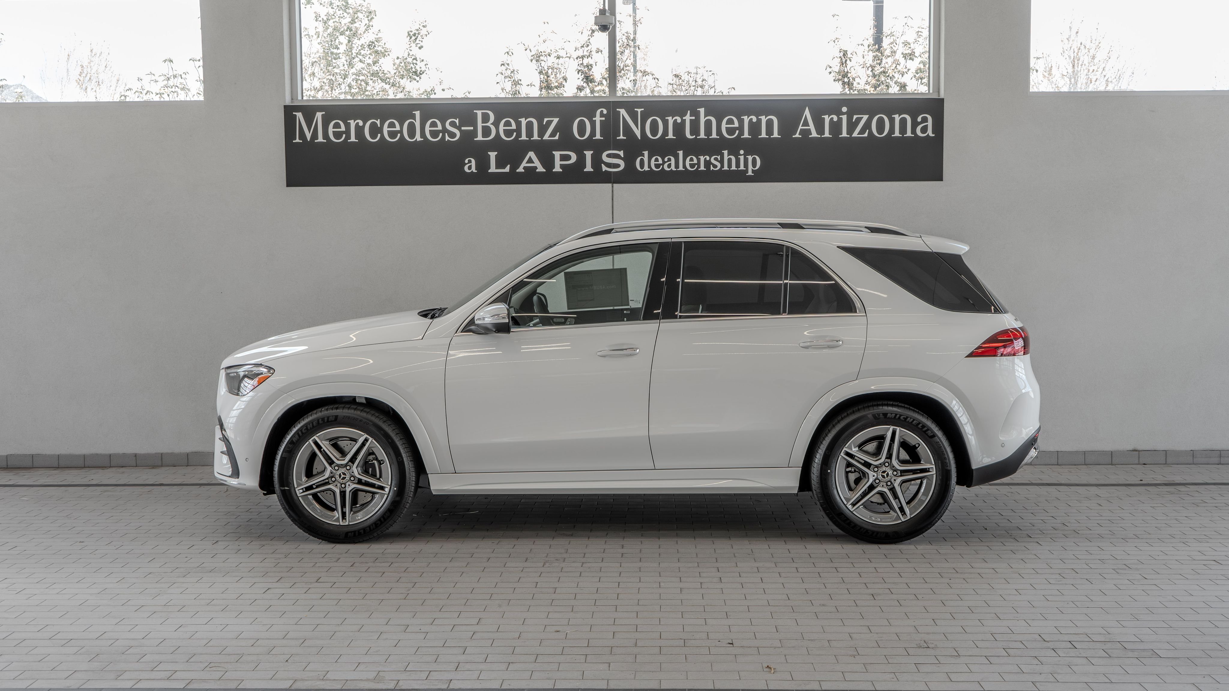 New 2026 Polar White Mercedes-Benz GLE 450 image 2