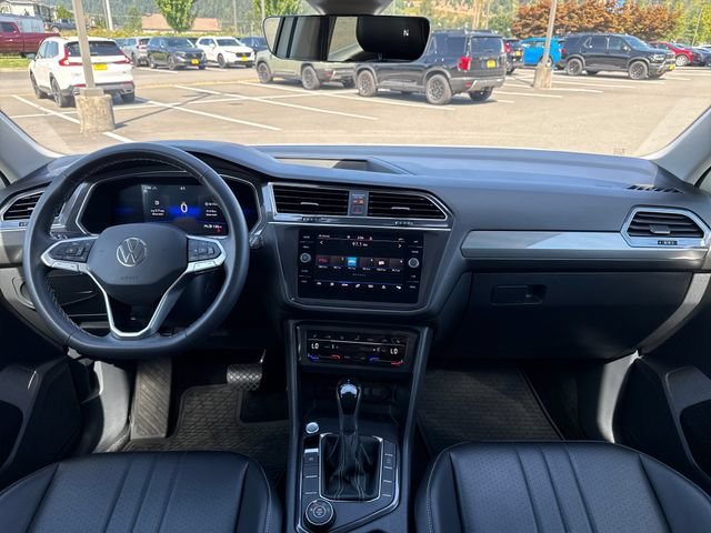 Used 2022 Pure White Volkswagen 2.0T SE image 13