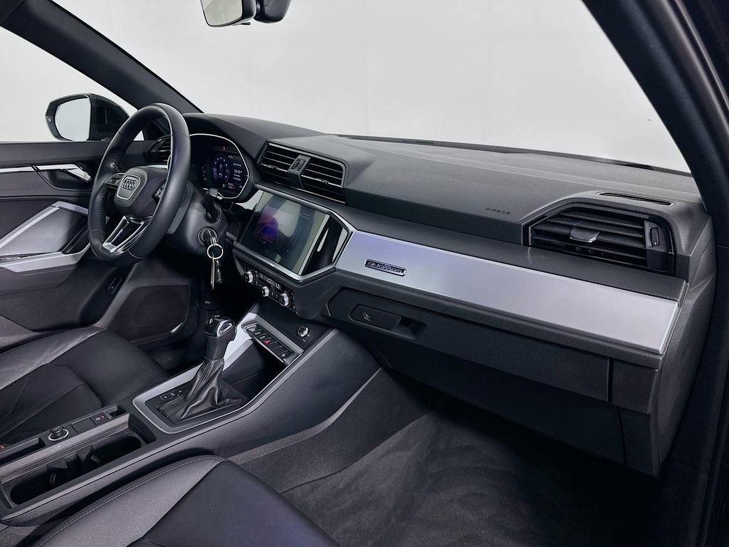 Used 2019 Mythos Black Metallic Audi 2.0T Premium image 29