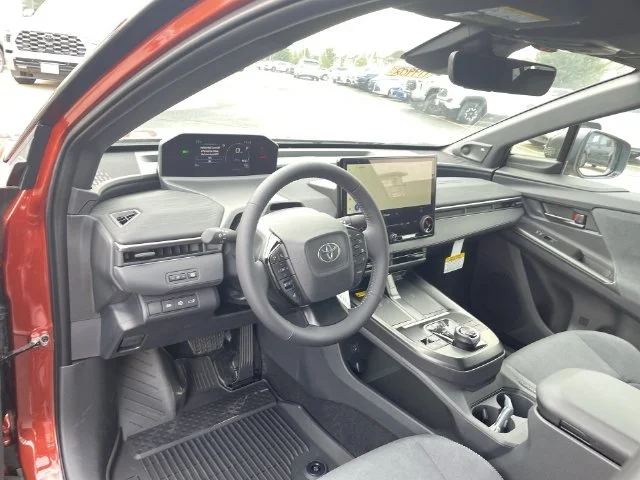 2026 Toyota C-HR XSE - Photo 18
