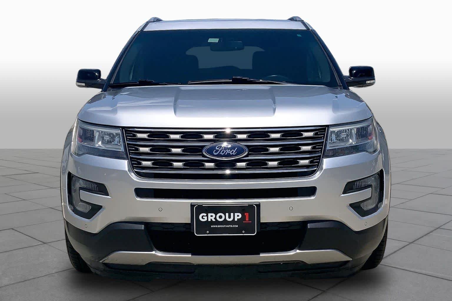 Used 2016 Ingot Silver Ford XLT image 4