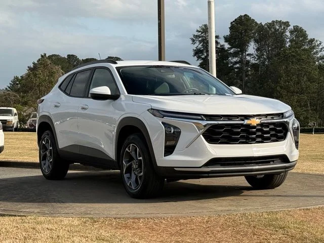 2025 Chevrolet Trax LT's photo