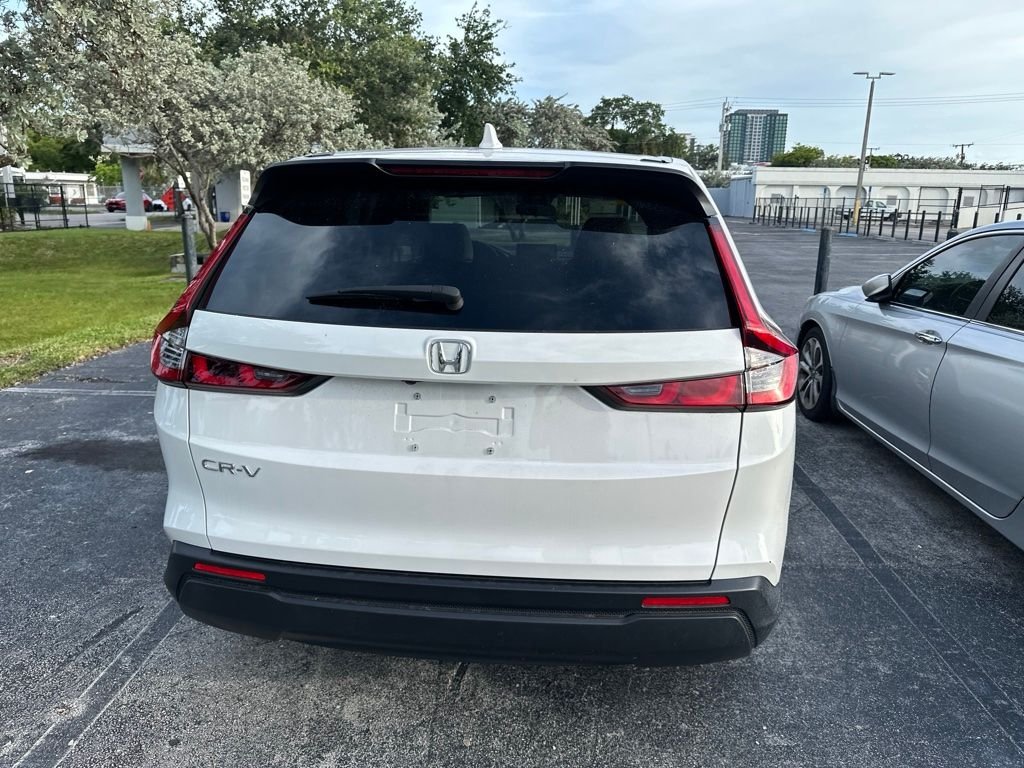 Used 2024 White Honda EX image 6