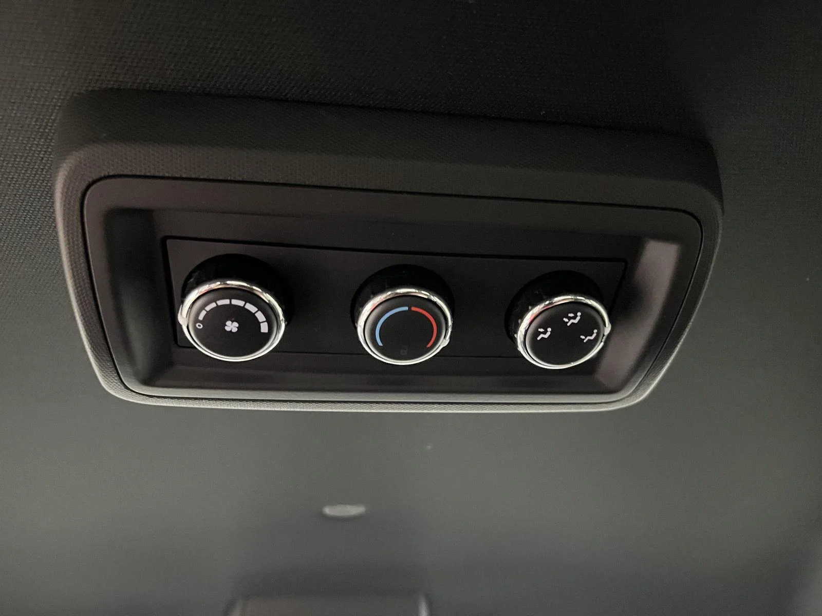 Used 2019 Granite Pearlcoat Dodge SXT image 28