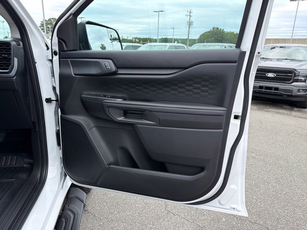 New 2026 Oxford White Ford XL image 22