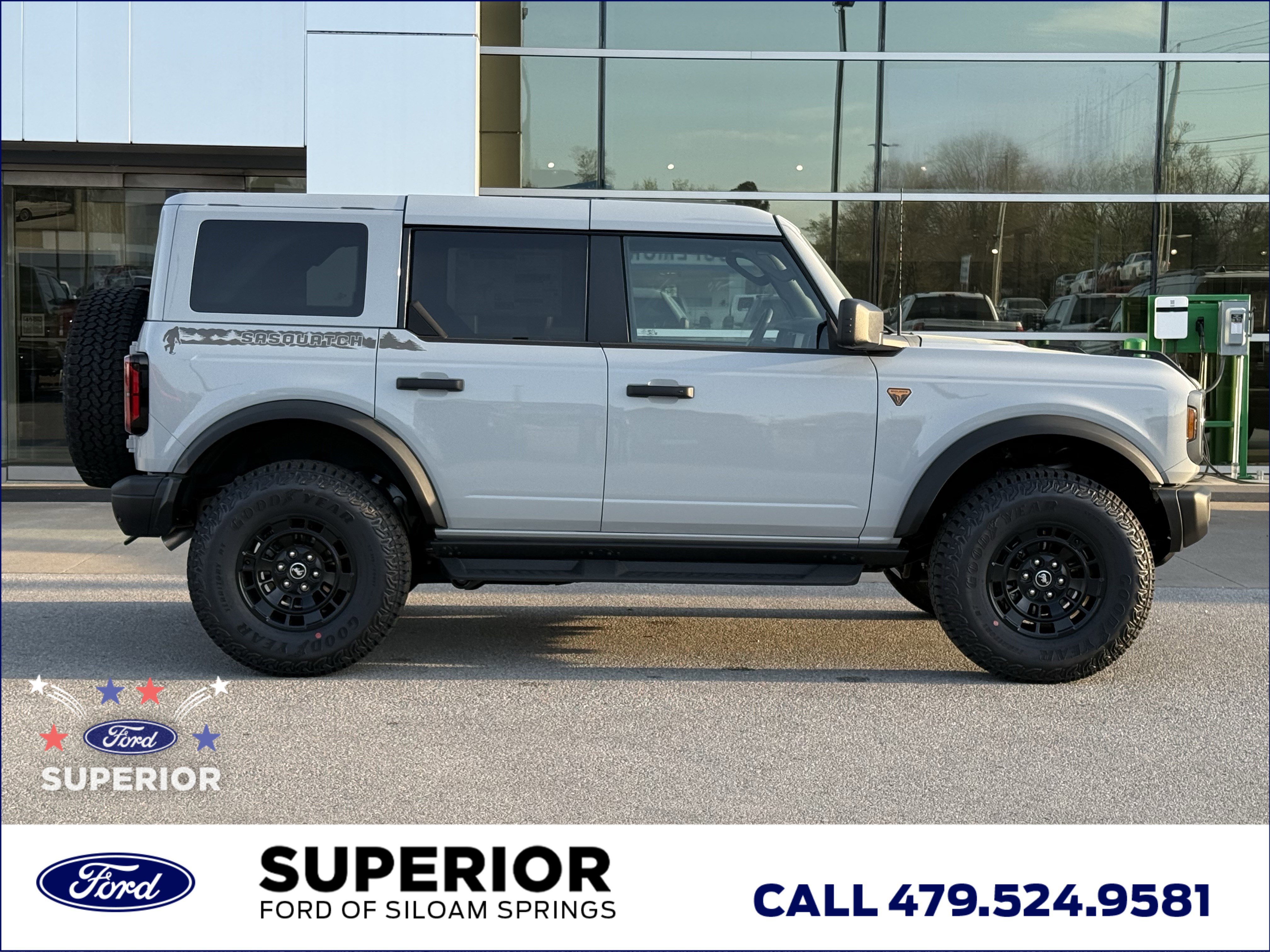 New 2026 Avalanche Gray Ford Badlands 4WD image 2