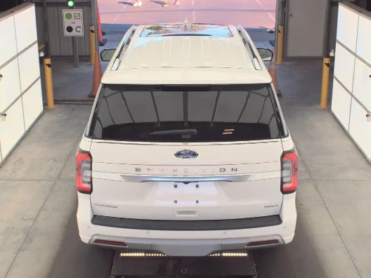 Used 2023 White Metallic Ford Platinum image 4