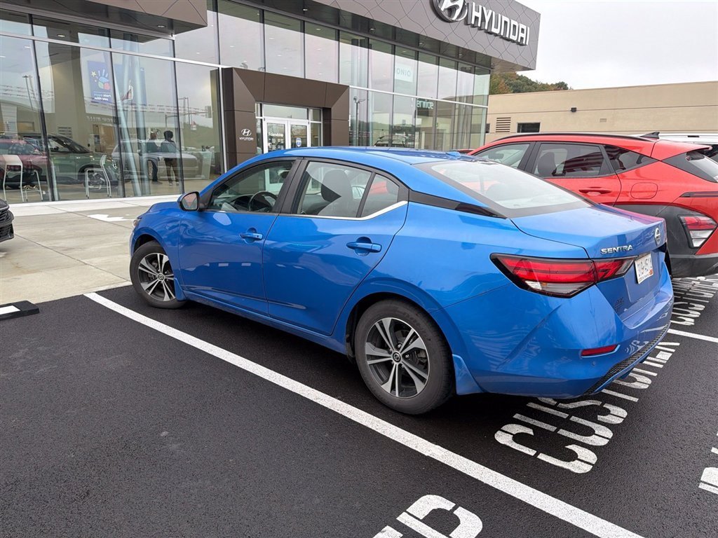 Used 2022 Blue Nissan SV image 13