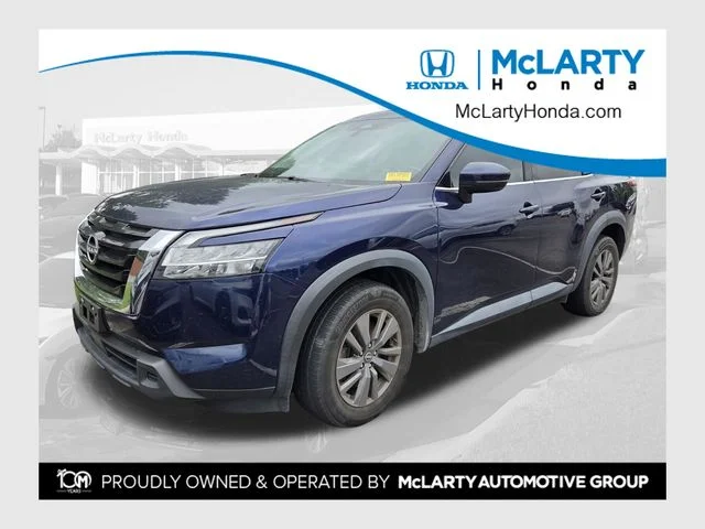 Used 2022 Blue Nissan SV image 1