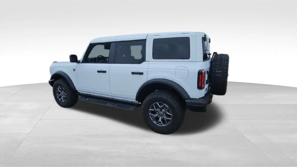 New 2025 Oxford White Ford Badlands® image 6