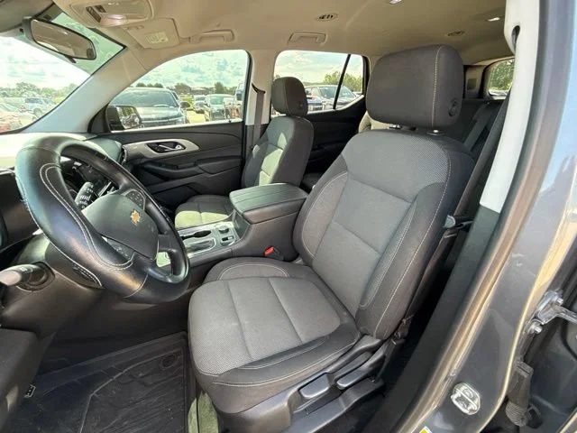 2020 Chevrolet Traverse LS - Photo 19