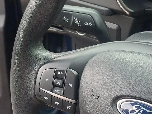 Used 2020 Green Ford SE image 20