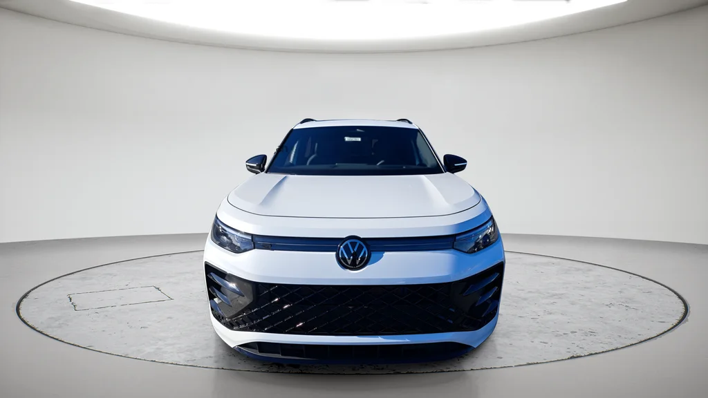New 2026 White/off-white Volkswagen 2.0T SE R-Line Black image 8