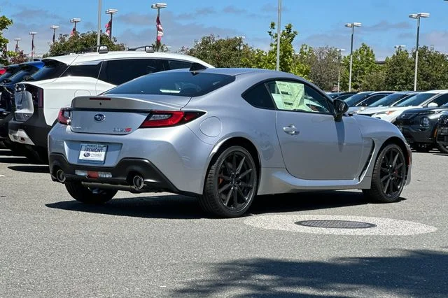 New 2026 ICE SILVER METALLIC Subaru tS image 4