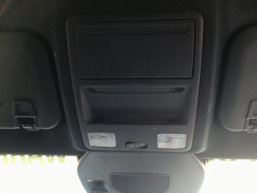 Used 2025 Carbonized Gray Metallic Ford ST-Line image 18