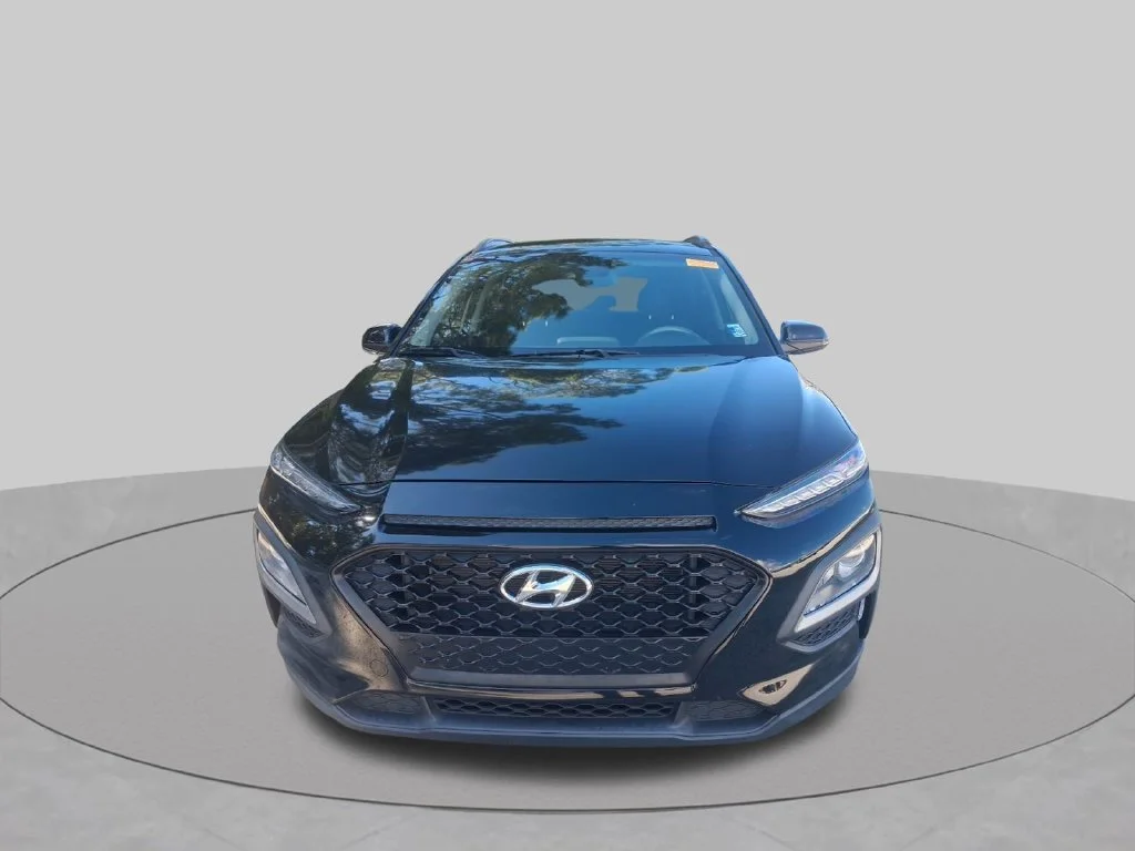 Used 2020 Black Hyundai SEL image 2