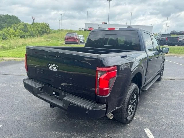 Used 2024 Blue Metallic Ford XLT image 3