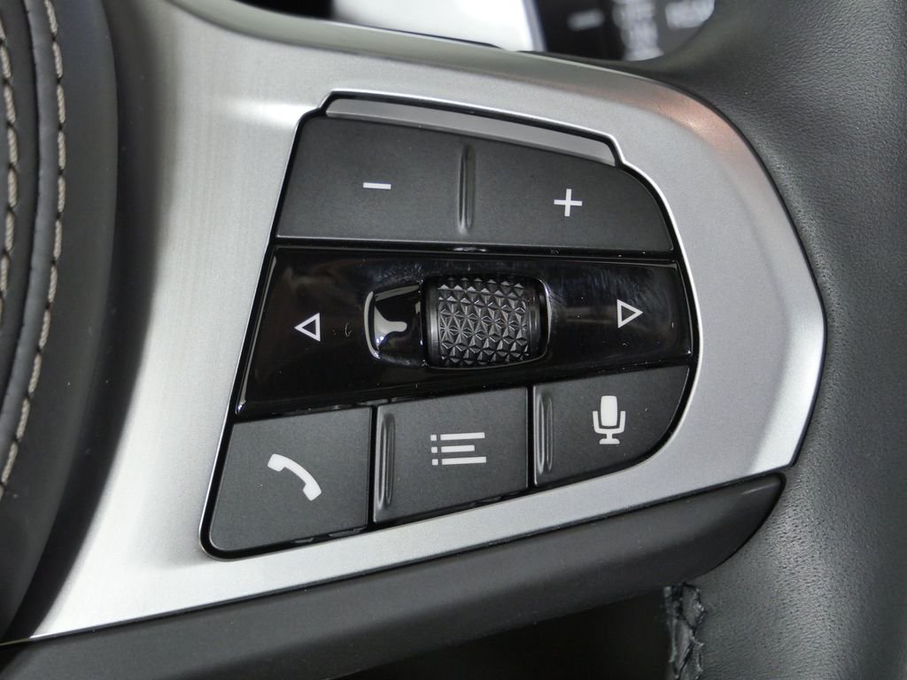 Certified Used 2026 Alpine White BMW xDrive40i image 47