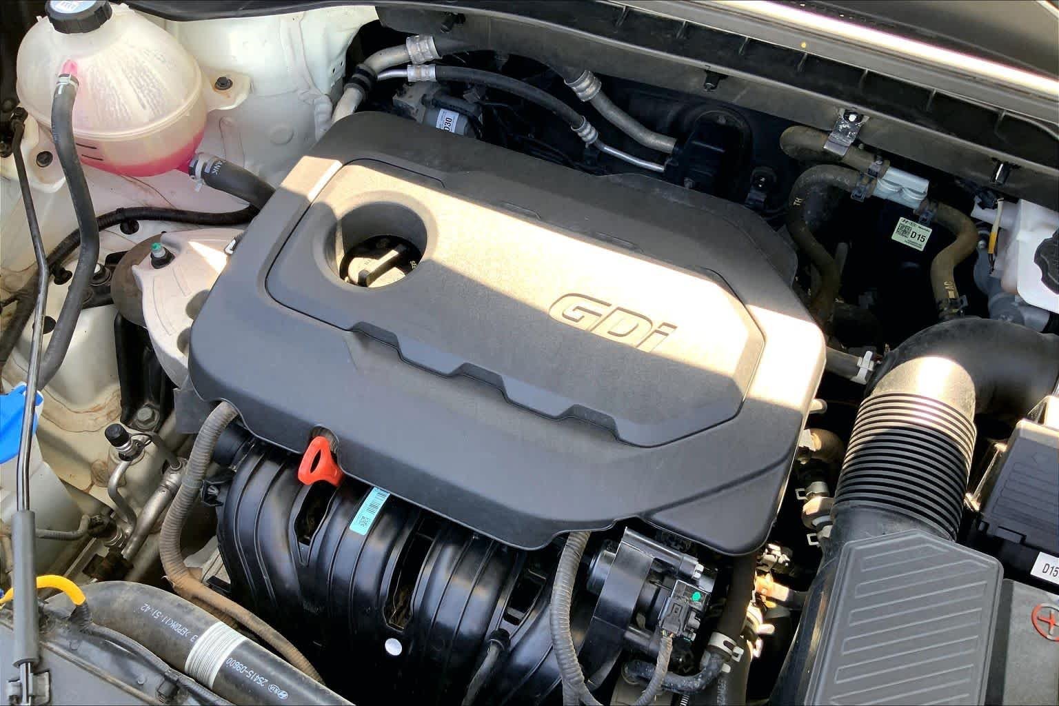 Used 2021 Snow White Pearl Kia LX image 34