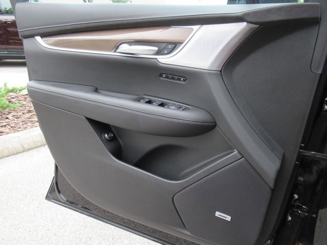 Used 2025 Stellar Black Metallic Cadillac Premium Luxury image 20