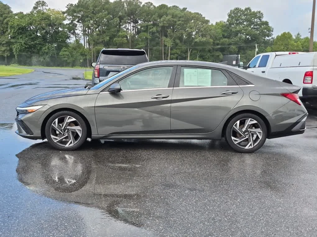 Certified Used 2024 Amazon Gray Hyundai Limited image 7