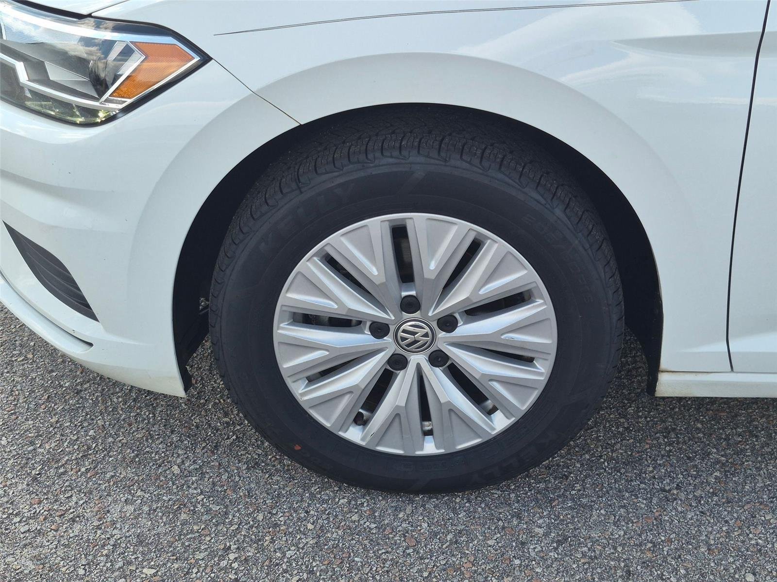 Used 2019 Pure White Volkswagen S image 11