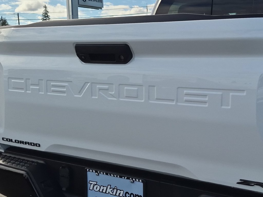 Used 2025 Summit White Chevrolet ZR2 image 24