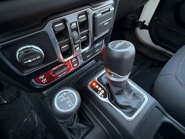 Used 2024 White Jeep Rubicon image 11