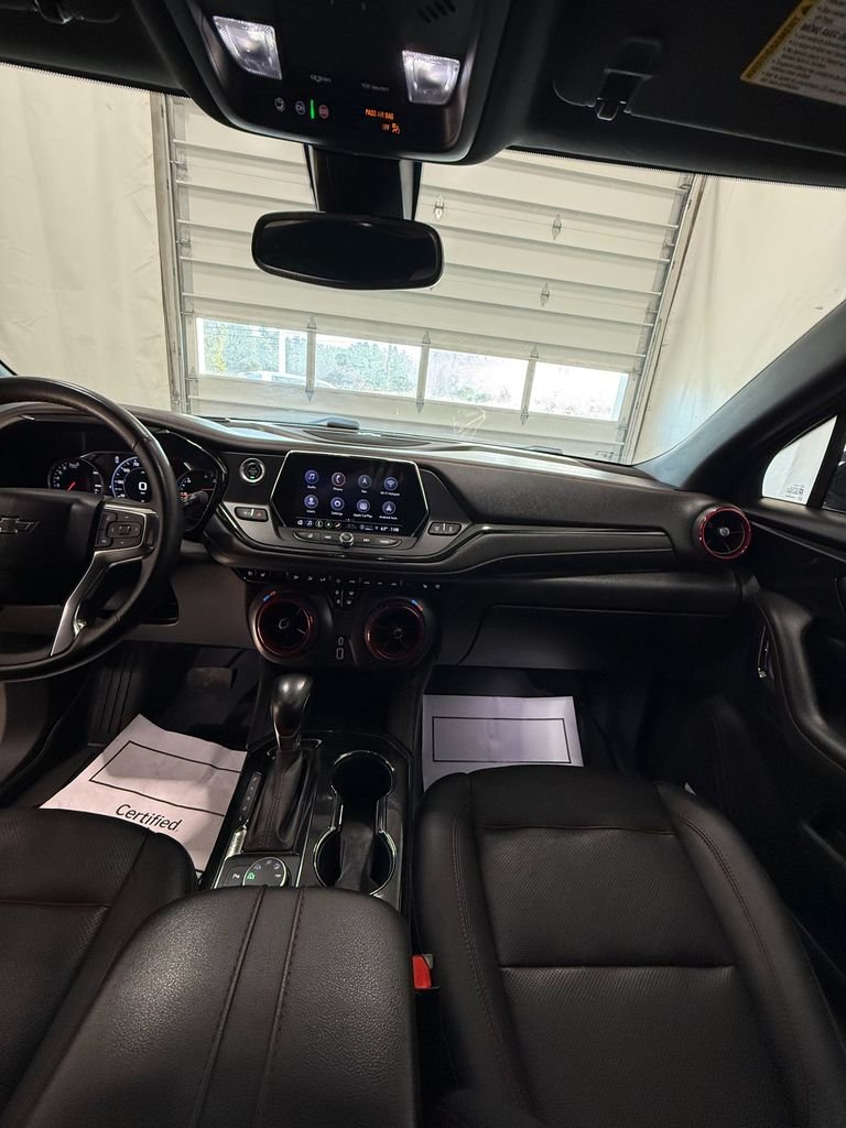 Used 2022 Black Chevrolet RS image 9