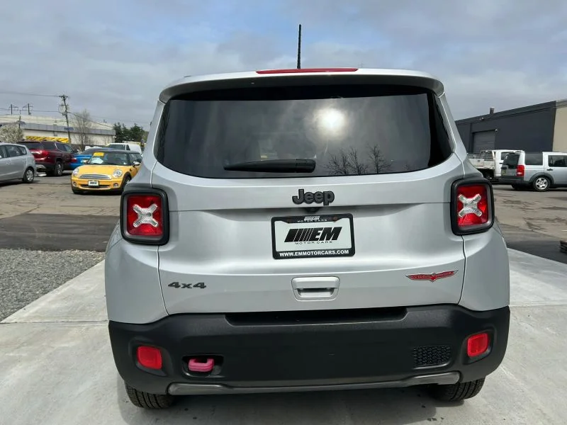 2018 Jeep Renegade Trailhawk - Photo 10