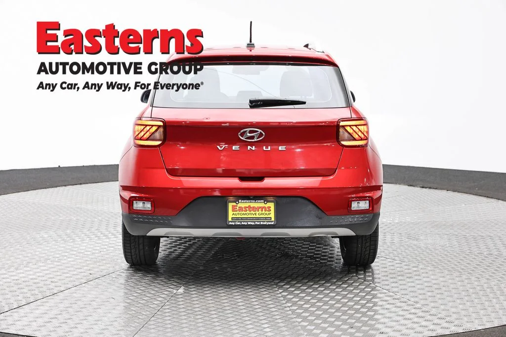 Used 2023 Red Hyundai Limited image 6
