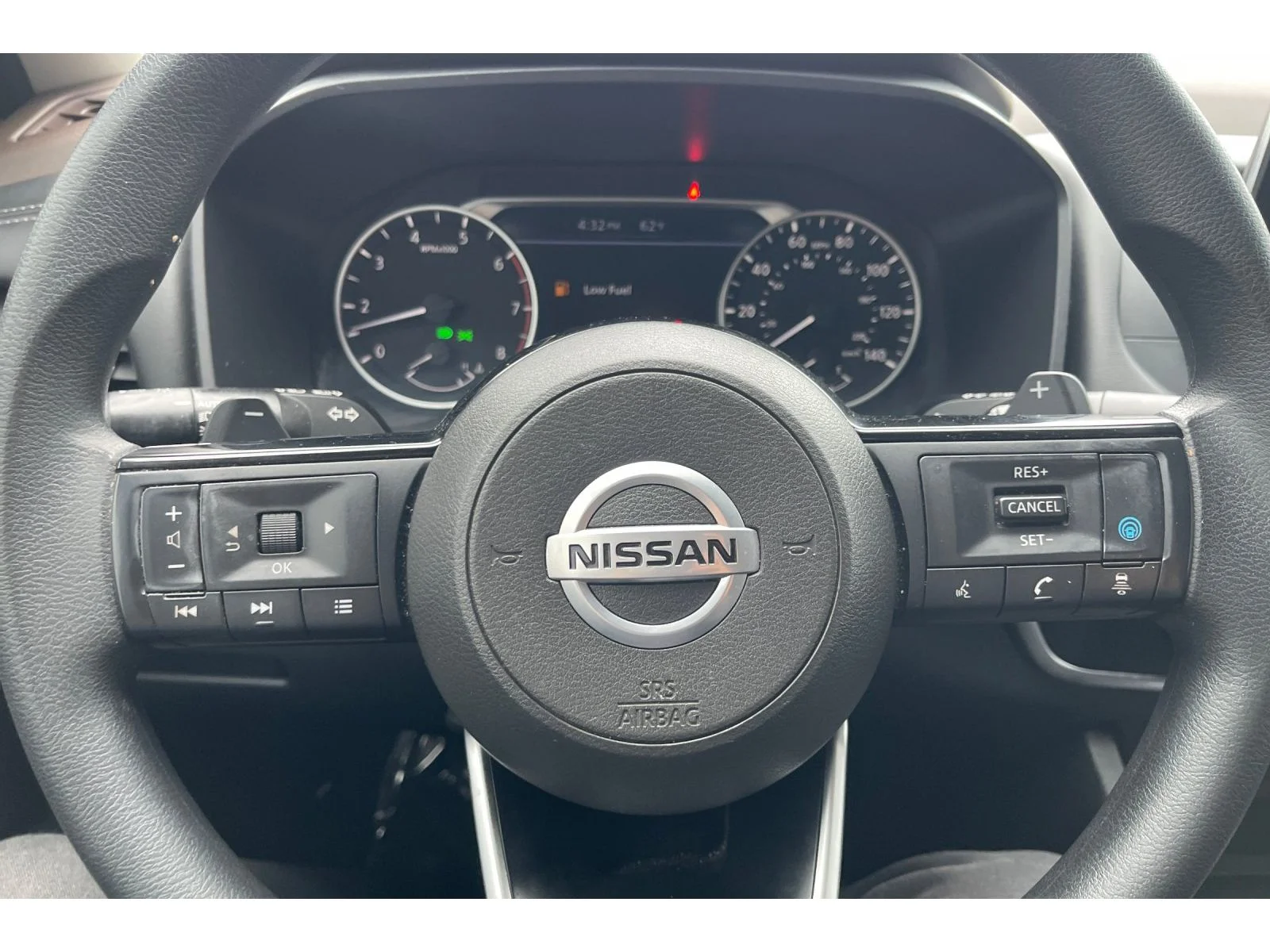 Used 2021 SCARLET EMBER TIN Nissan SV image 32