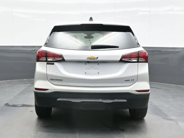 Used 2022 Chevrolet Equinox LT with VIN 3GNAXUEV2NL221340 for sale in South Charleston, WV