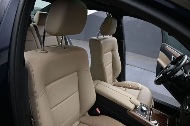 Used 2013  Mercedes-Benz E 350 image 16