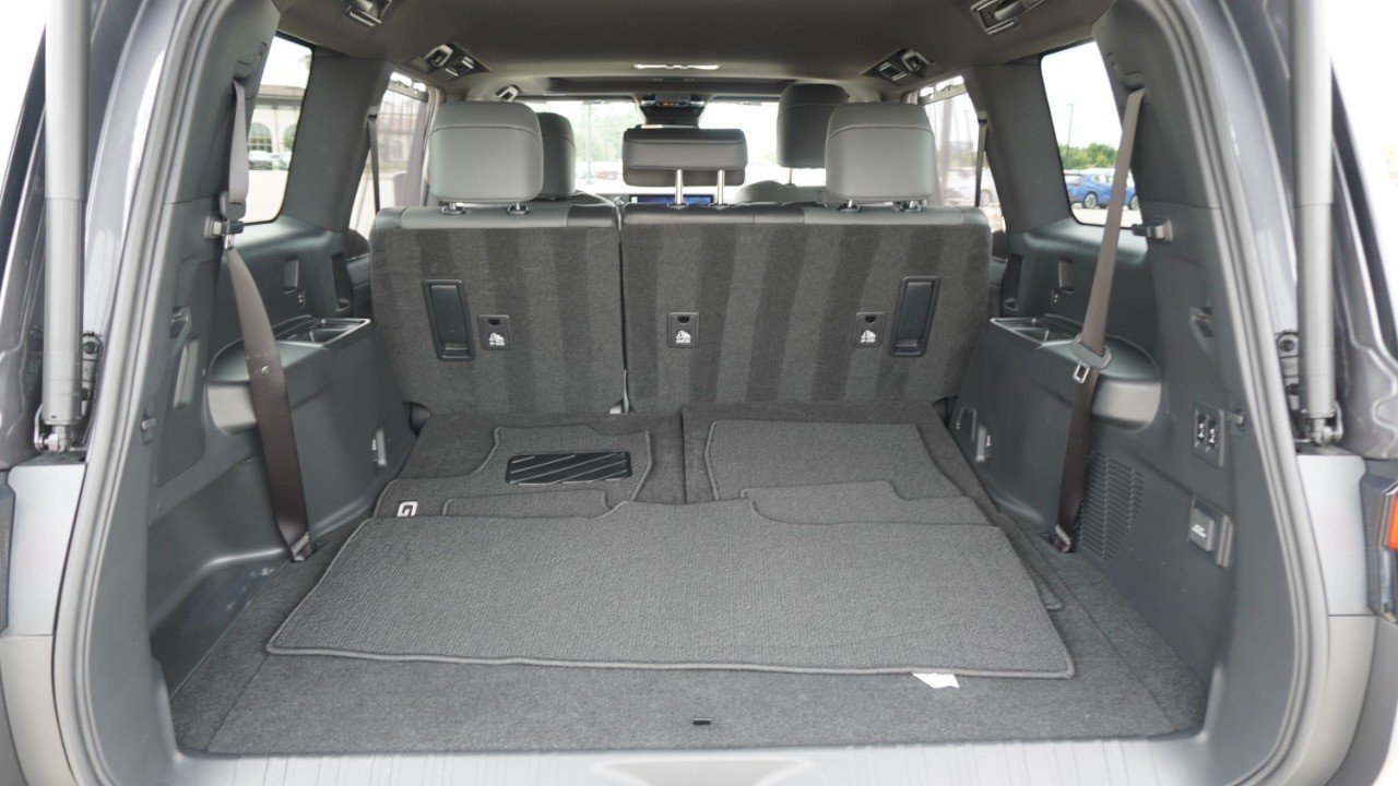 Used 2024 Gray Lexus GX 550 Luxury image 38