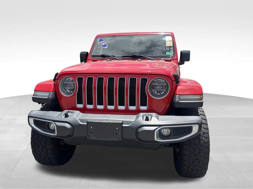 Used 2018 Red Jeep Unlimited Sahara image 4