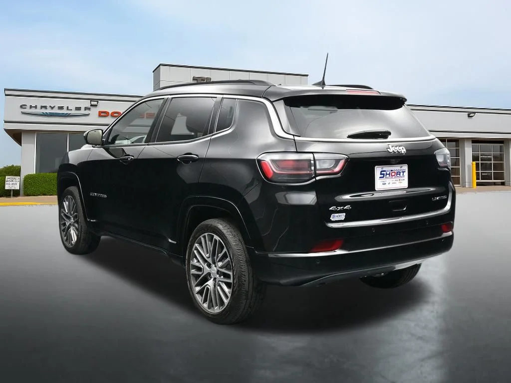 Used 2024 Black Jeep Limited image 3