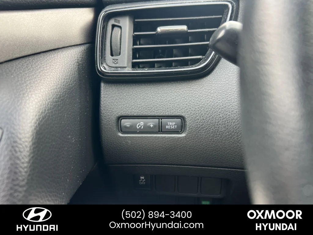 Used 2018 Magnetic Black Nissan S image 13