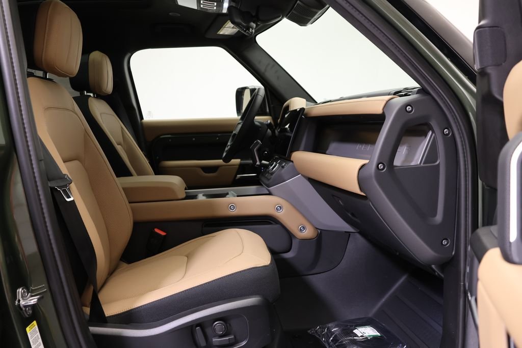New 2026 Woolstone Green Land Rover X image 39