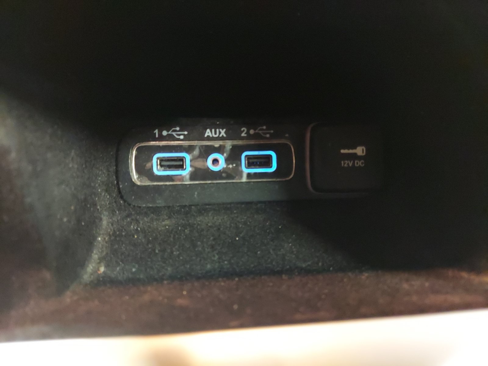 Used 2019 Granite Crystal Metallic Clearcoat Jeep Laredo E image 20