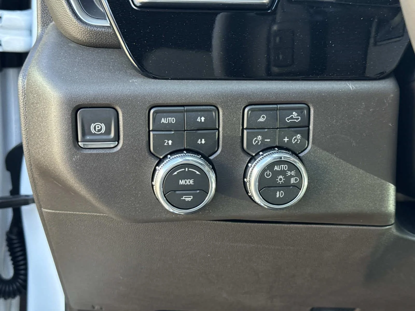 2026 GMC Sierra 1500 SLT - Photo 12