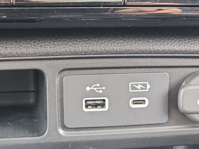 2023 Honda Pilot Elite - Photo 24