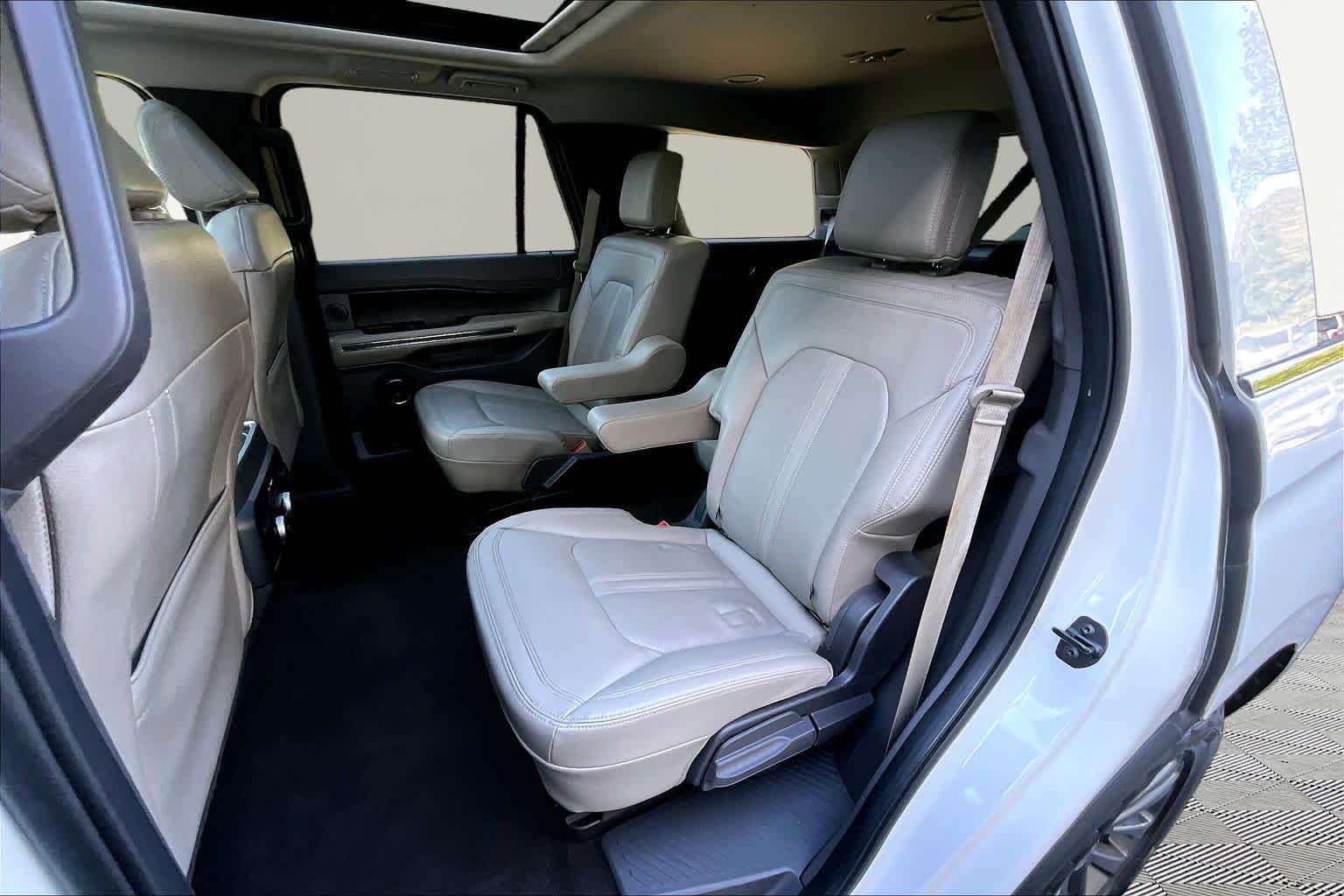 Used 2021 Star White Metallic Tri-Coat Ford Limited image 21