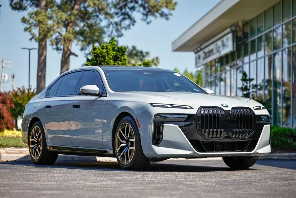 2023 BMW 7 Series 740i's photo