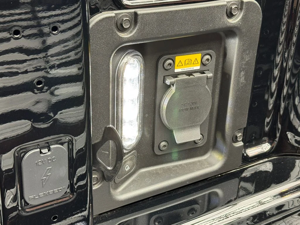 New 2026 Shadow Black Ford XLT image 29