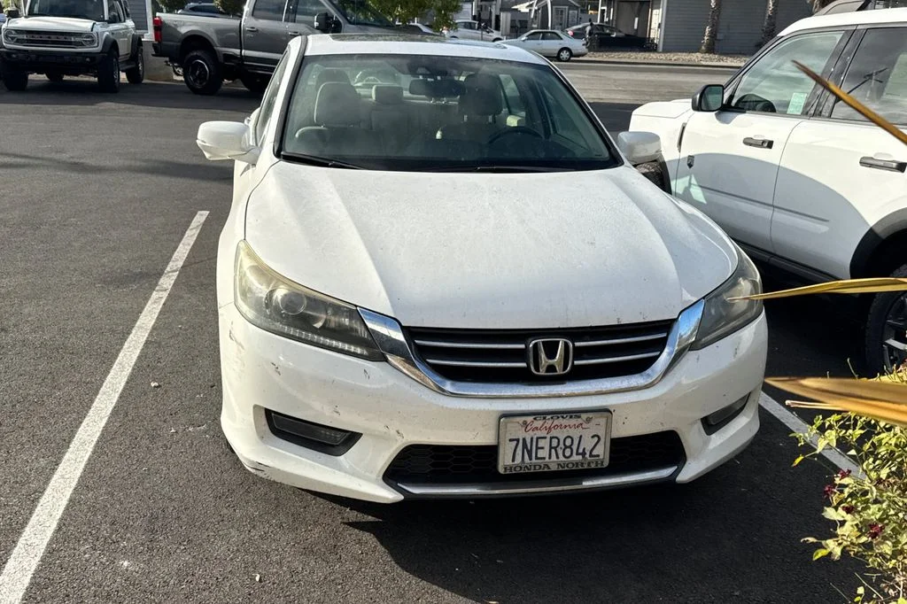 Used 2015 White Honda EX-L image 3
