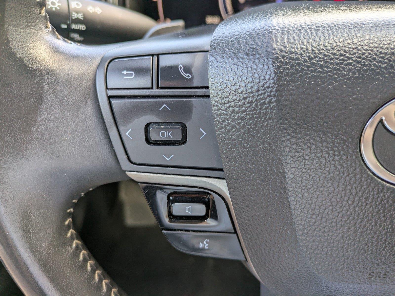 Used 2025  Toyota SE image 22